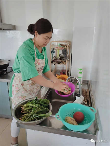  西安燕子月嫂，輔食添加培訓，輔食展示